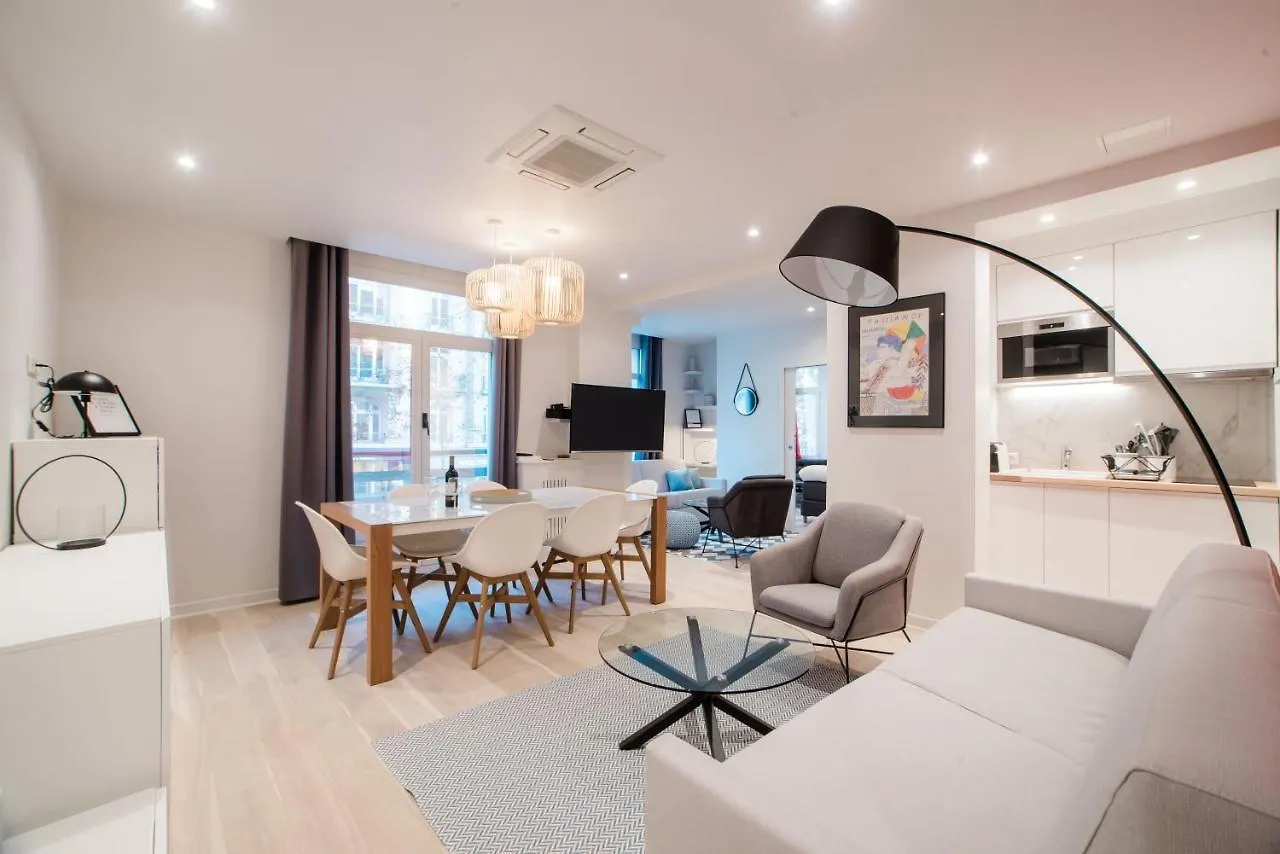 Cocteau : Au Coeur De La Rive Gauche, Neuf, Design, 2/4/6 Personnes Apartamento París