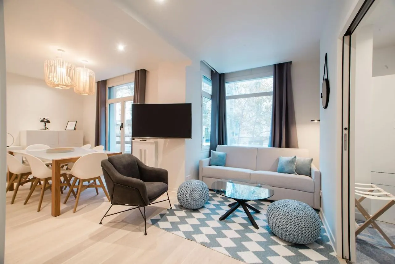 Apartment Cocteau : Au Cœur De La Rive Gauche, Neuf, Design, 2/4/6 Personnes