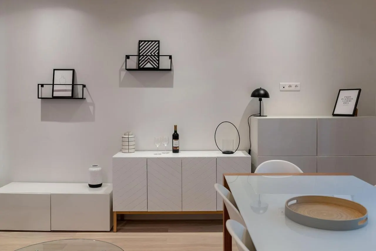 Apartment Cocteau : Au Cœur De La Rive Gauche, Neuf, Design, 2/4/6 Personnes